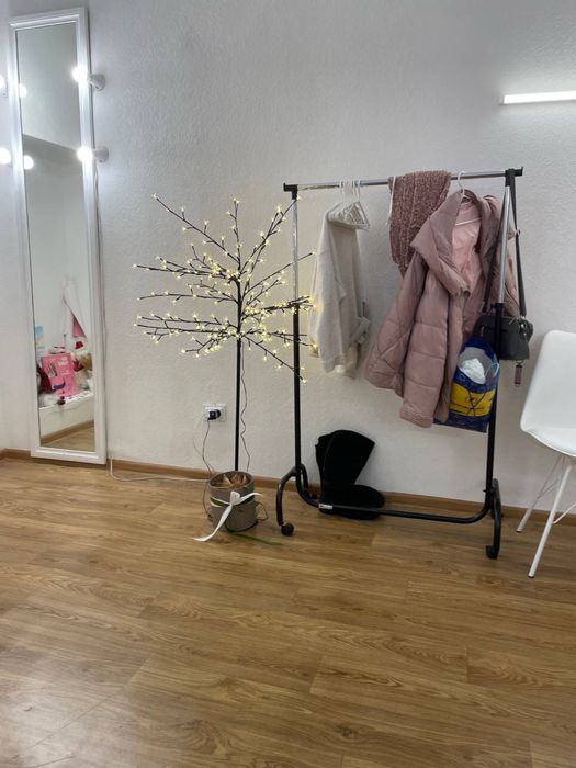 Здається кабінет у центрі міста!