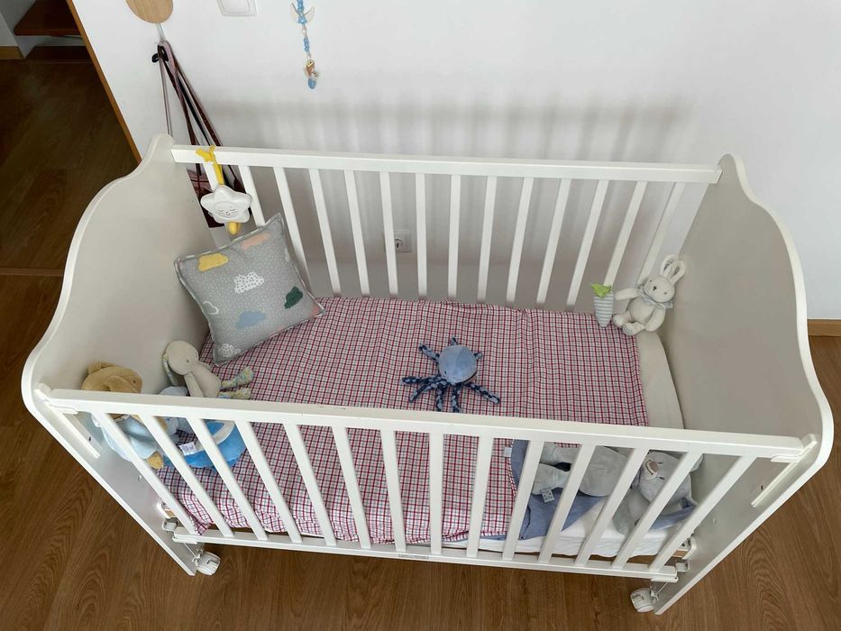 Berço seguro, durável e funcional da linha Sleepy Bear da TRAMA