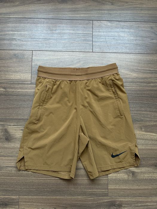 Чоловічі спортивні шорти Nike pro