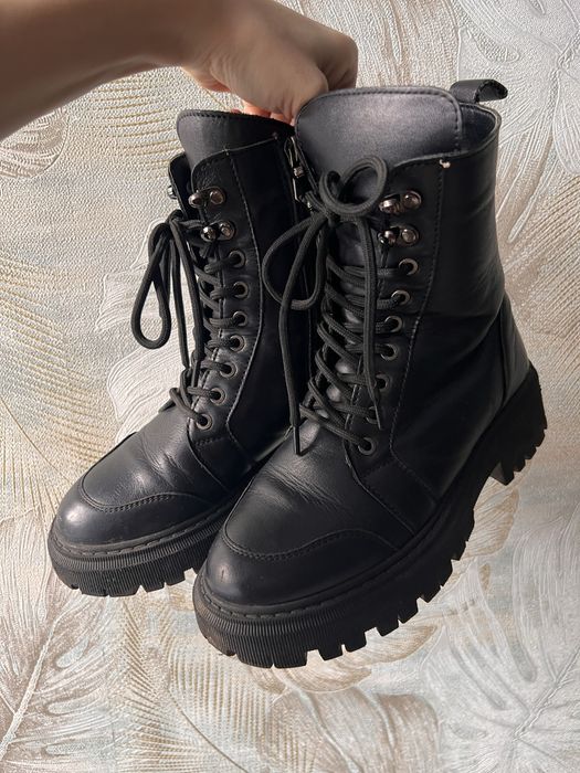 Зимове взуття жіноче, зимові ботинки