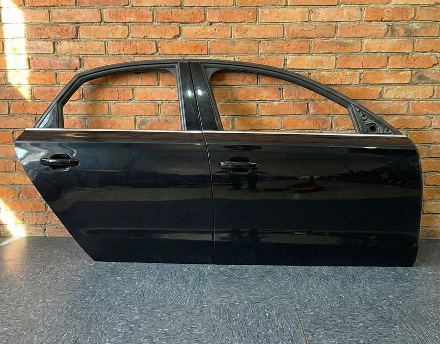 Двері Audi A8 A8L D5 4N передні або задні праві ліві разборка