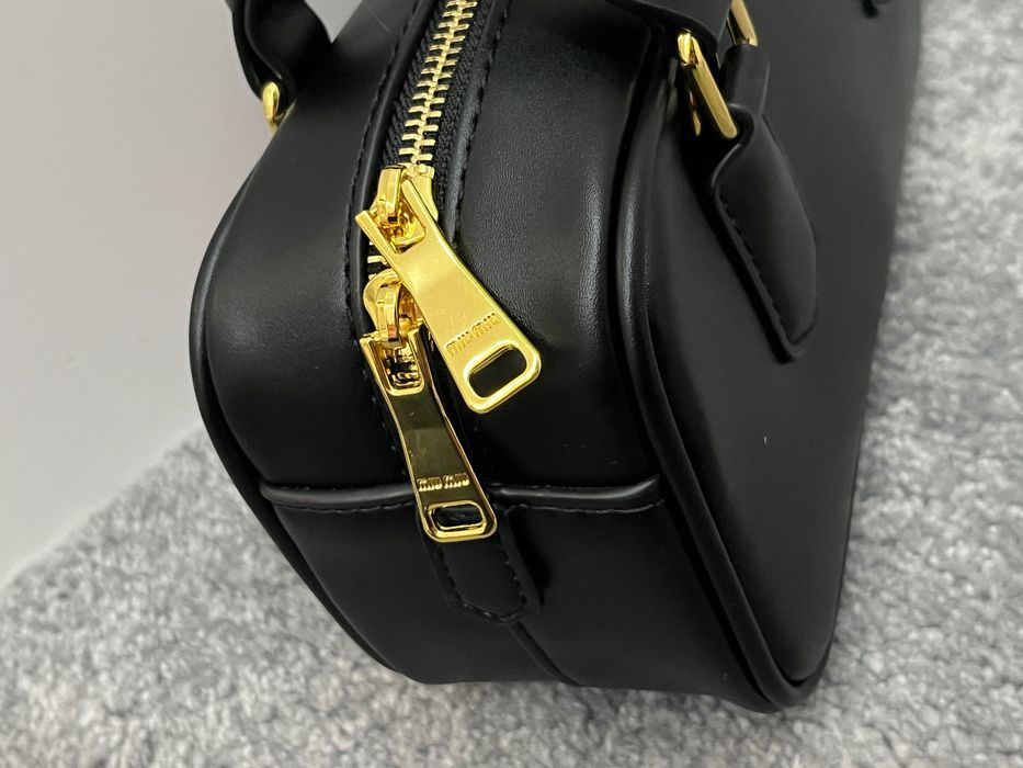 Miu miu torebka czarna