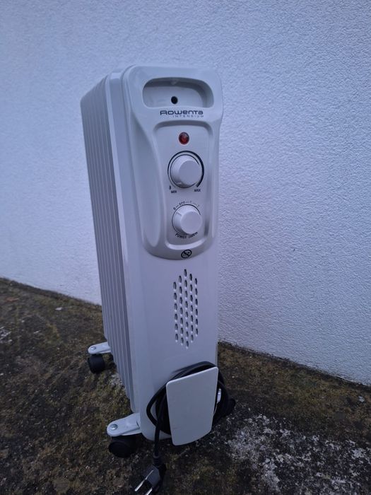 Aquecedor a Óleo Rowenta Intensium – Excelente Estado
Aquecedor a Óleo