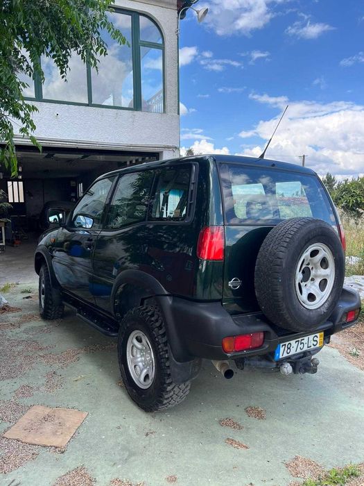 Nissan Terrano impecável