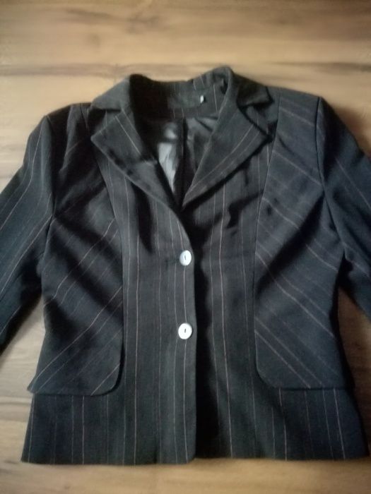 Komplet marynarka i spodniczka