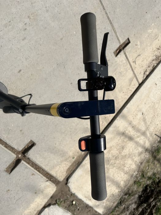 Hulajnoga elektryczna Xiaomi Mi Electric Scooter Essential