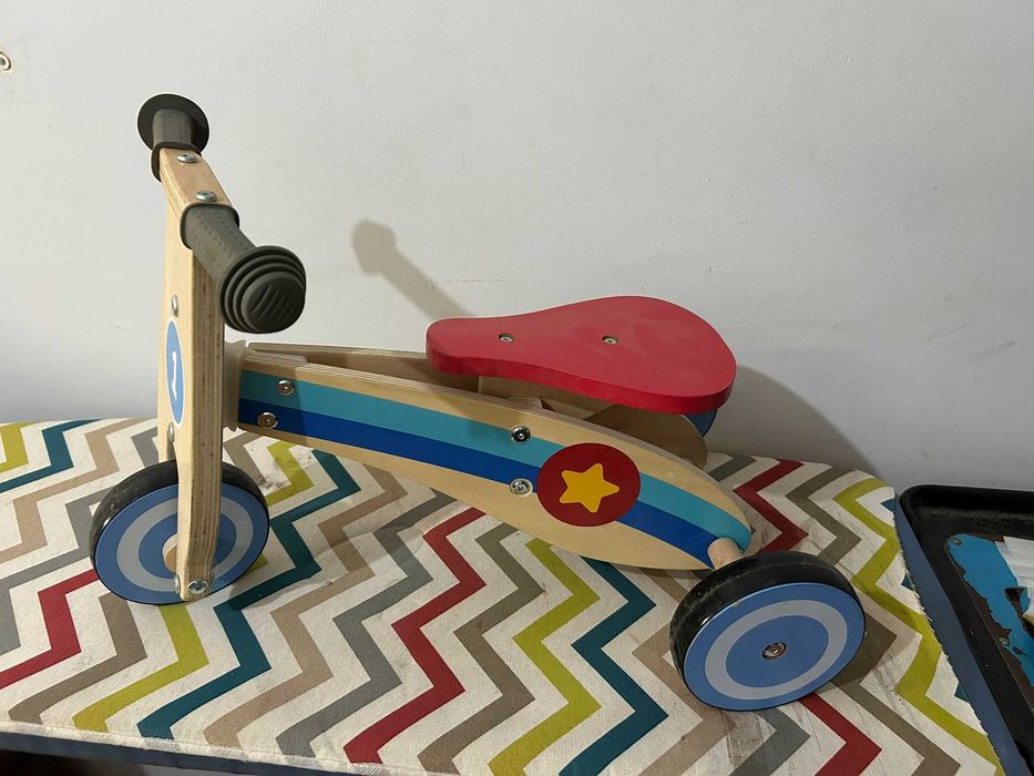 Triciclo de Bebé em Madeira