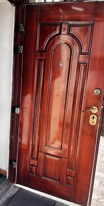 Двері вуличні/вхідні