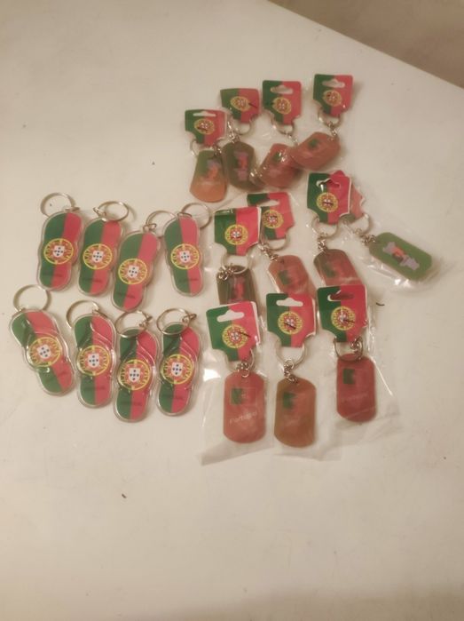 19 porta-chaves novos de Portugal