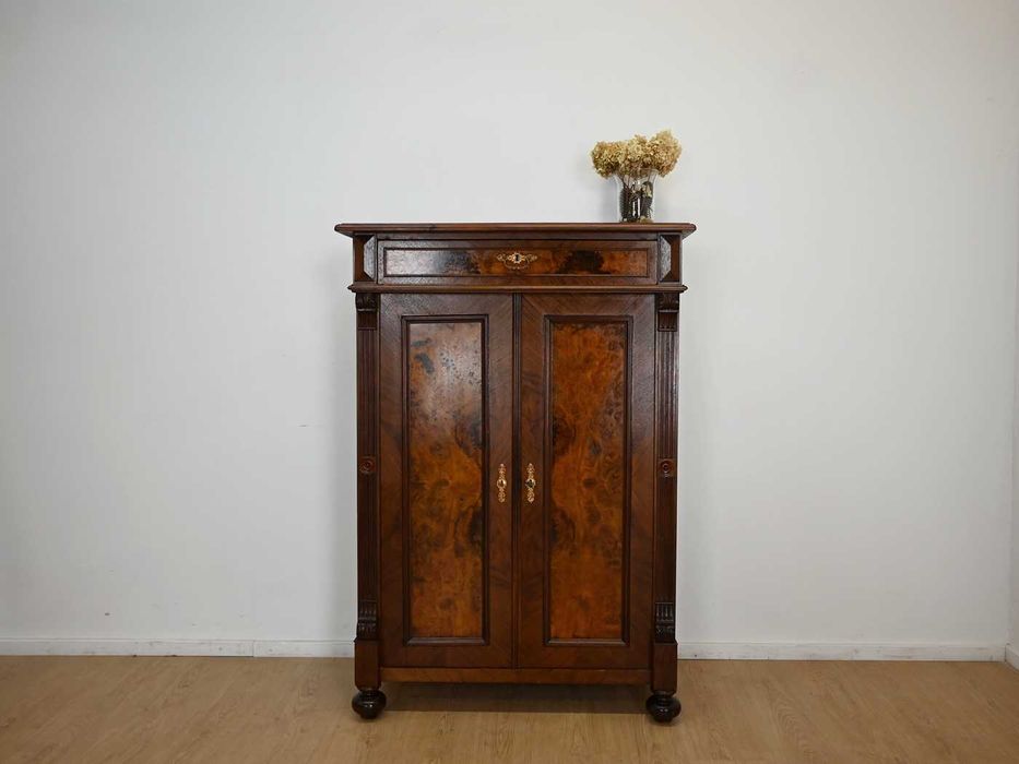 bieliźniarka eklektyczna w orzechu 020504