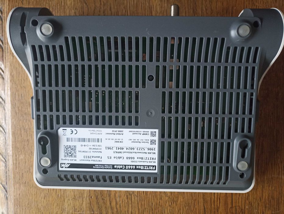 FRITZ!Box 6660 Cable Wi-Fi 6 MESH