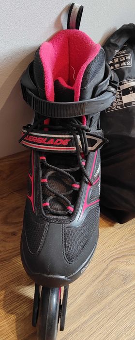 ROLKI ROLLERBLADE rozmiar 39, zestaw ochraniaczy i kask