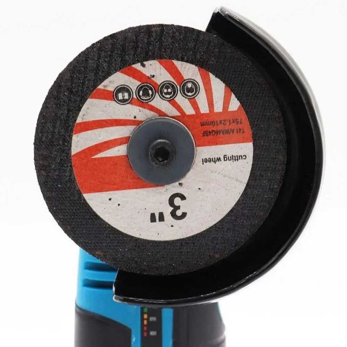 Аккумуляторная мини-болгарка – компактный и мощный инструмент в кейсе