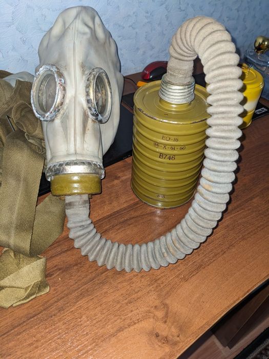 Рідкісні моделі протигазів цікавить обмен на ПРВ-У АБО ПМК-3