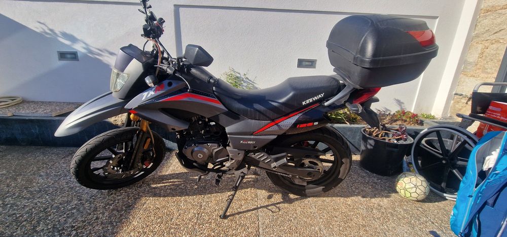 TX M Keeway 125 SuperMota