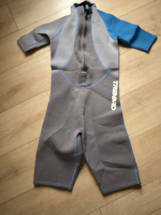 Fatos de surf criança