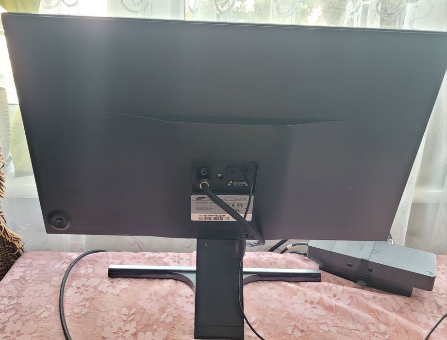Monitor Samsung 24 całe S24D590L uszkodzony