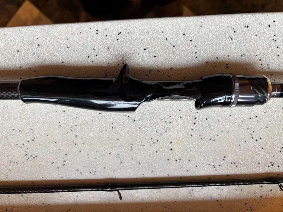 Спиннинг кастинговый JS COMPANY BIXOD N B5