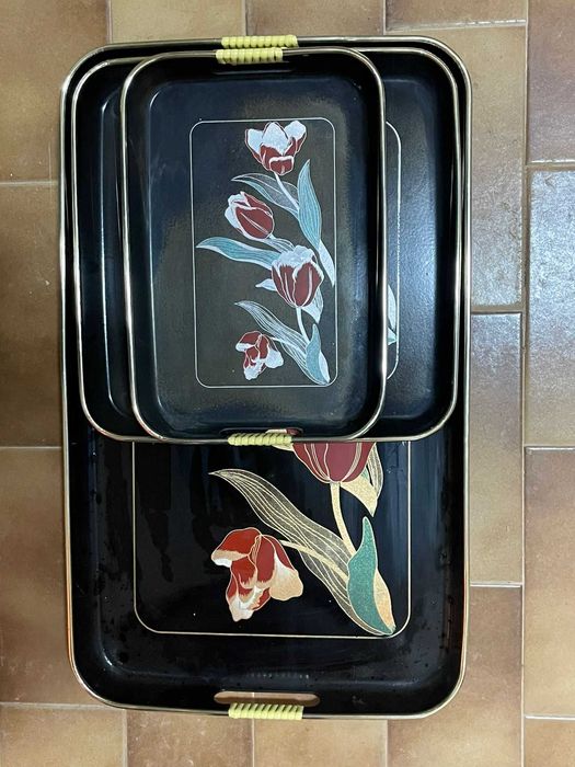 Conjunto de tabuleiros vintage