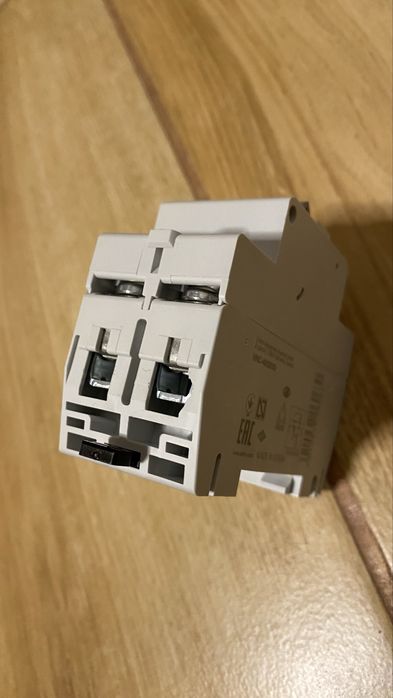 Aeton Aeton Wyłącznik różnicowoprądowy 2P 25A 0,03A