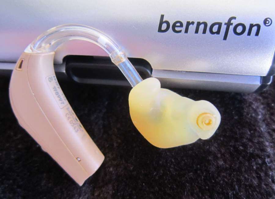 Aparelho Auditivo Bernafom com caixa