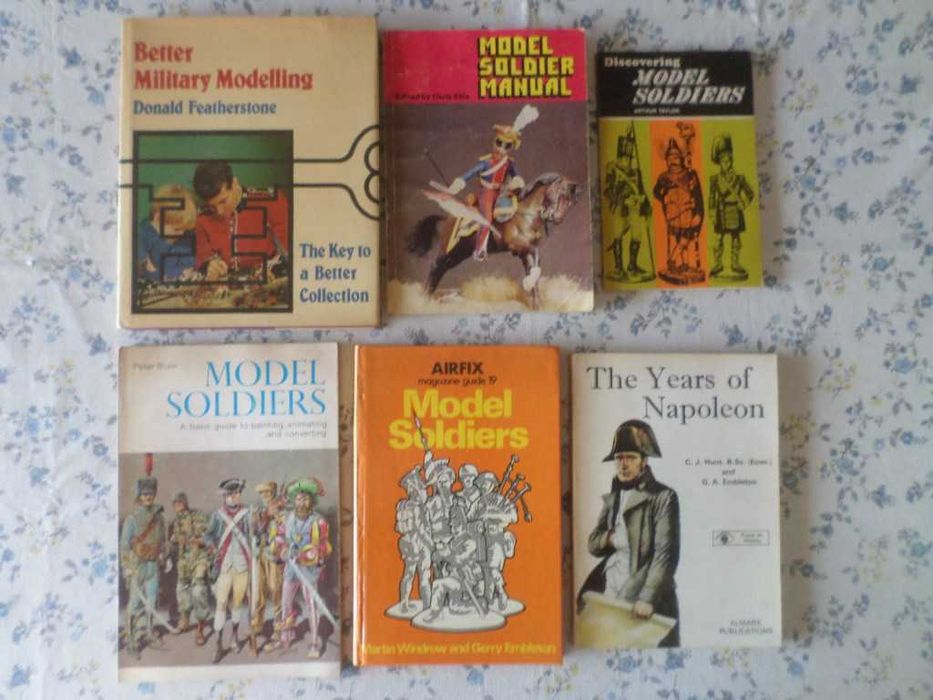 Modelismo ferroviário (catálogos Marklin) e militar