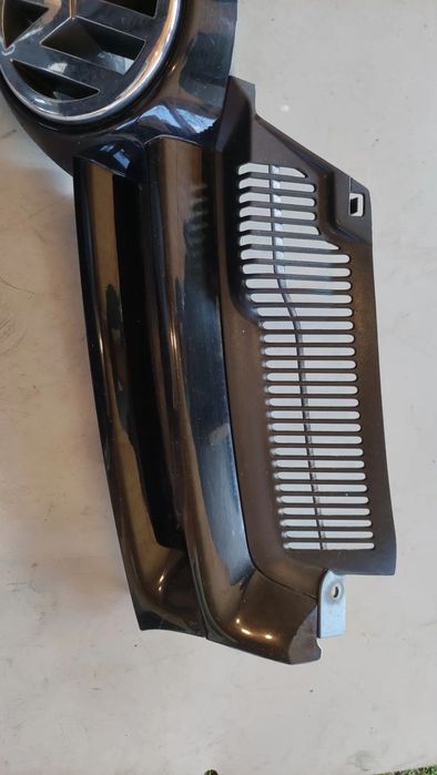 grill atrapa zderzaka przedniego vw golf v