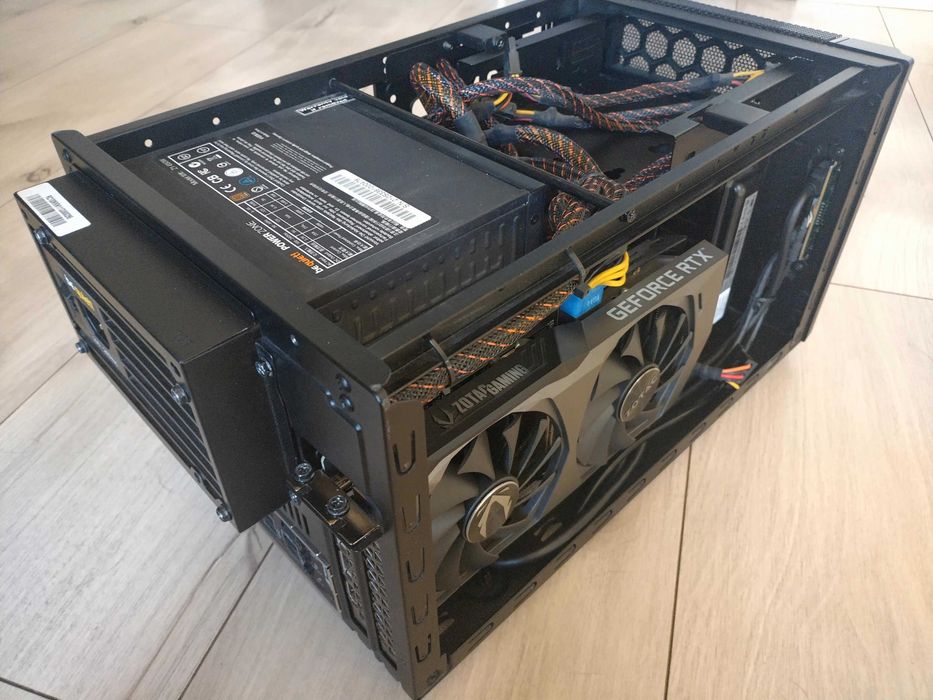 PC | Core i7 | RTX 3060 TI 8GB | SSD 500 GB | 16 GB RAM