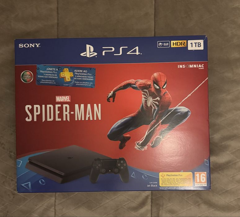 PlayStation 4 - 1Tb Preta