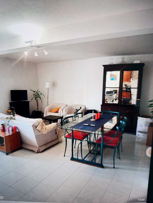 Aluguer agradável  quarto espaçoso e limpo noso