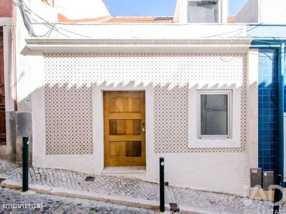 Moradia em banda T4 em Santo António de 116,81 m2