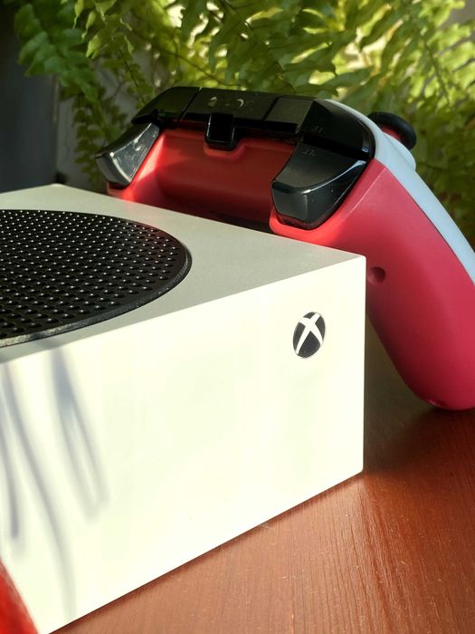 Xbox Series S | Zestaw z 2 Padami | 512 GB