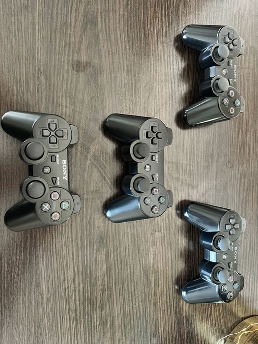 Play Station 3 Slim + 4 геймпади + ігри