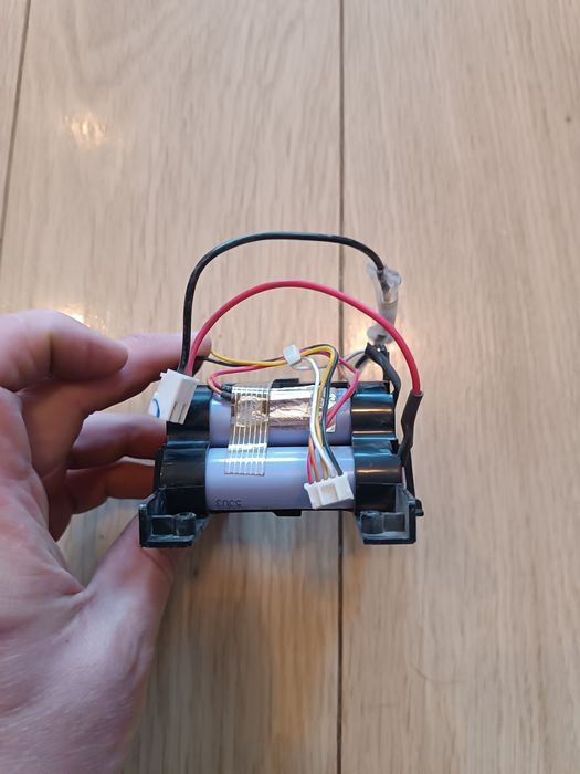 _ Odkurzacz pionowy Bosch 14.4V Readyy'y Lithium-bateria, akumulator