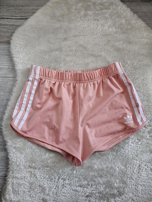 Spodenki Adidas Rozmiar S Szorty Adidas , pudrowy róż