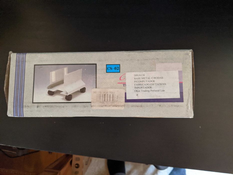 Stand amovível (com rodas) para PC