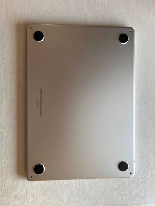 Apple MacBook Air M3 13" 2024r. 256 GB 8GB RAM srebrny (silver)