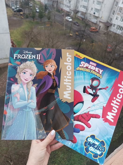 Розпродаж розмальовки від Дісней