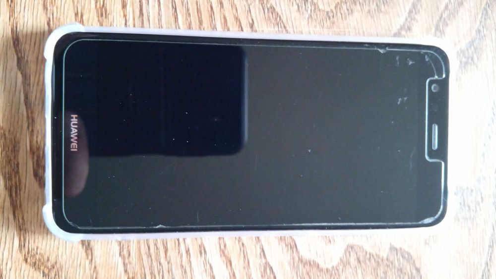 Smartfon Huawei P10 Lite uszkodzony