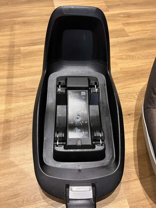 Fotelik Maxi-Cosi 2wayPearl z bazą