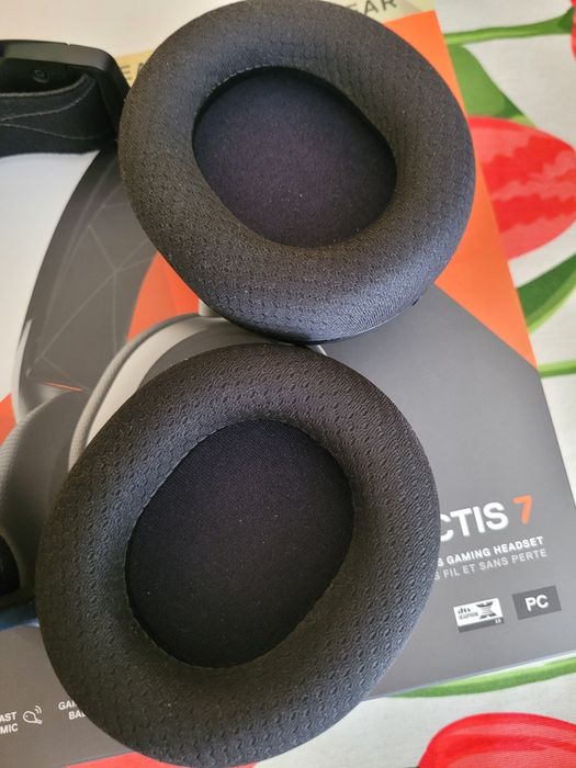 Najlepszy bezprzewodowy zestaw słuchawkowy STEELSERIES ARCTIS 7