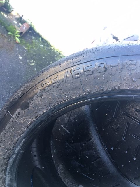 pneus  de asfalto jante 18 pirelli. mitsubishi