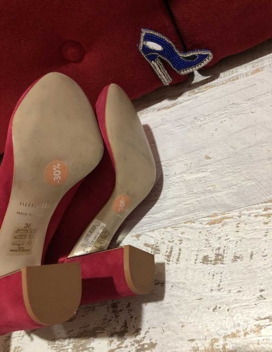 Туфлі червоні із натуральної замші