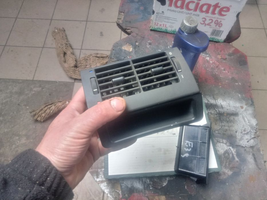 Schowek bmw e39 oryginal
