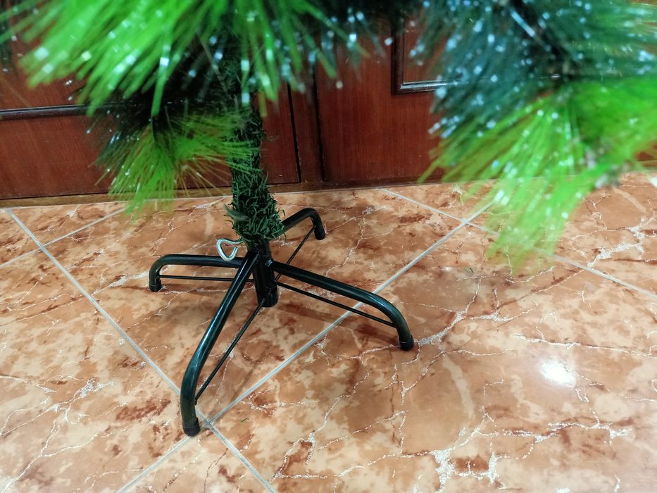 Árvore de Natal enfeites casa quarto apartamento vivenda escritório.