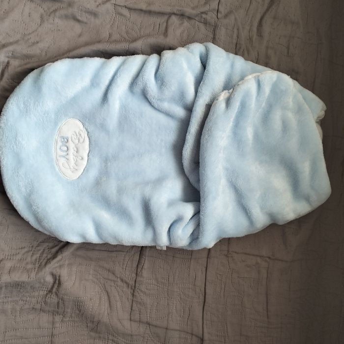 Теплий кокон-пелюшка.