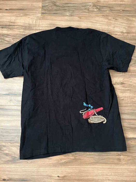 Продам. Футболка Supreme Бейсболка