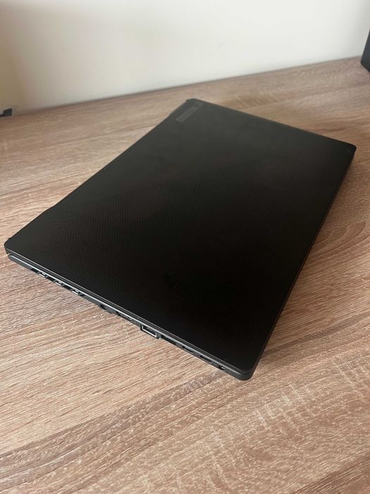 ASUS ROG Zephyrus M16