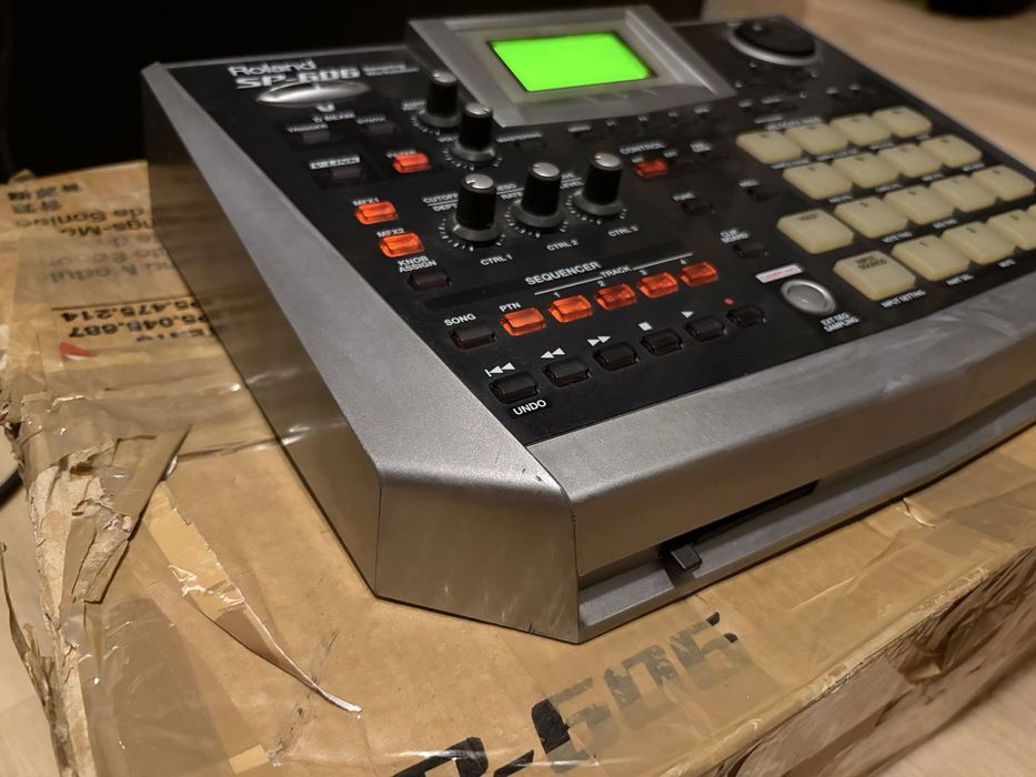 Roland sp606 rarissimo na caixa origjnal