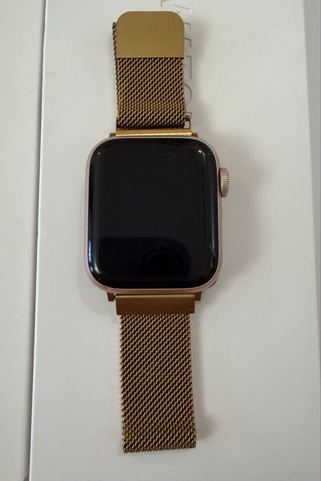 Терміново! Смарт годинник Apple Watch Series 5 gold 40мм